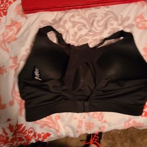 Black 38dd sports